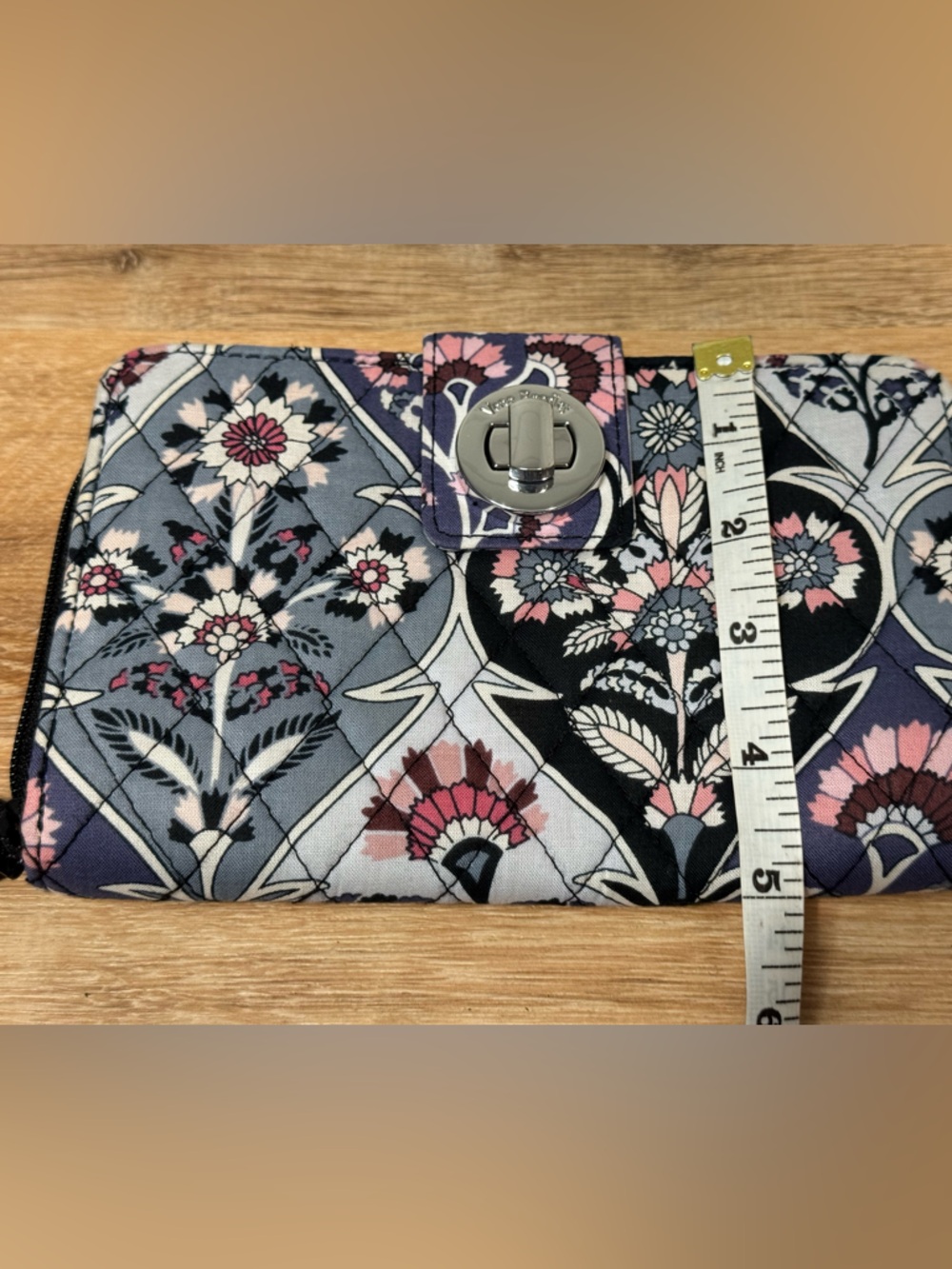 Vera Bradley Trio Zip Hipster quilted bag in the Ornate Blooms pattern & wallet - Picture 15 of 15